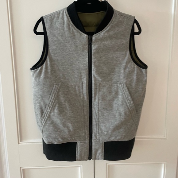 Moose Knuckle Reversible Vest - Picture 3 of 5